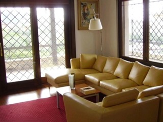 Casa Indipendente in Vendita a Carrara, zona Fossone, 900'000&euro;, 289 m², arredato, con Box