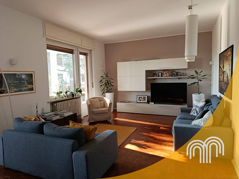 Appartamento in Vendita a Pino Torinese, 285'000&euro;, 140 m²