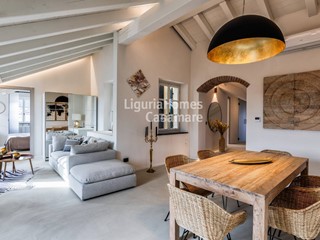 Appartamento in Vendita a Albenga, 1'300'000&euro;, 213 m²