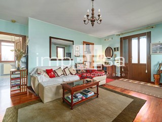 Casa Semi Indipendente in Vendita a Breda di Piave, 205'000&euro;, 200 m²