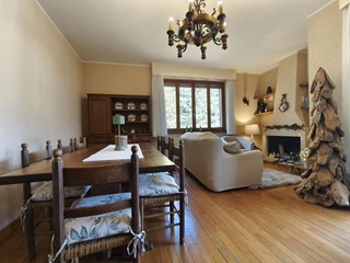 Appartamento in Affitto a Castione della Presolana, 90 m²