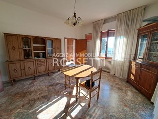 Appartamento in Vendita a Cerreto Guidi, 190'000&euro;, 130 m², con Box