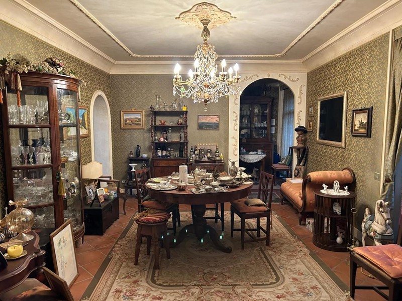 Appartamento in Vendita a Siena, 430'000&euro;, 148 m², con Box