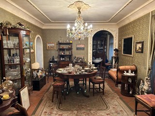 Appartamento in Vendita a Siena, 430'000&euro;, 148 m², con Box