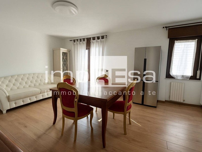 Trilocale in Vendita a Treviso, 145'000&euro;, 95 m²