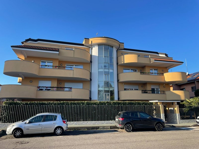 Bilocale in Vendita a Legnano, 218'000&euro;, 61 m²