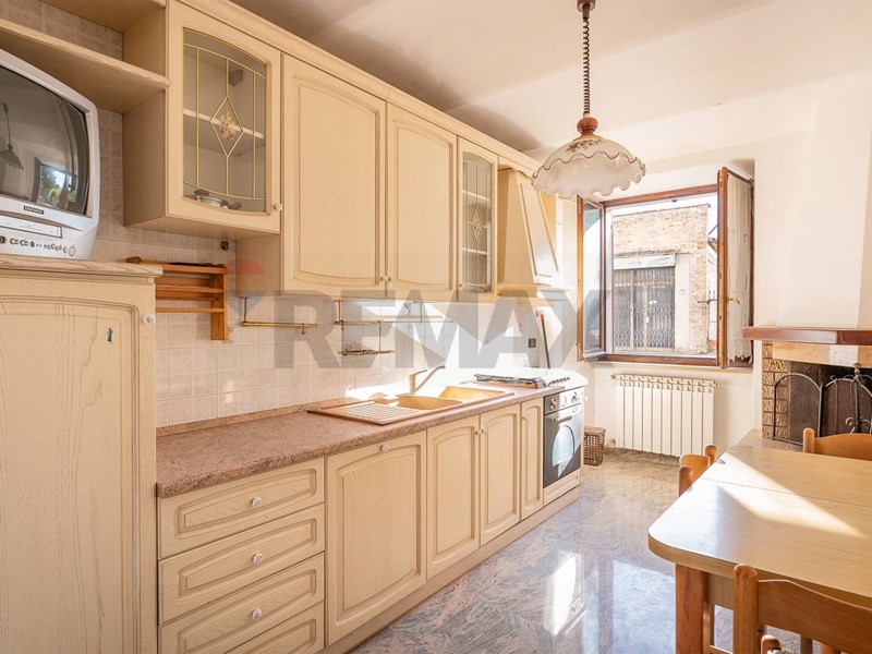 Bilocale in Vendita a Rosora, 28'000&euro;, 41 m²