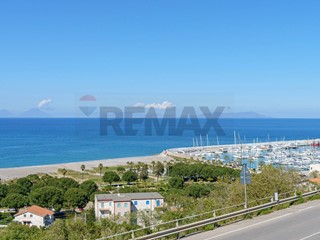 Trilocale in Vendita a Capo d'Orlando, 195'000&euro;, 121 m²