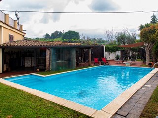 Villa in Vendita a Acireale, 558'000&euro;, 480 m²