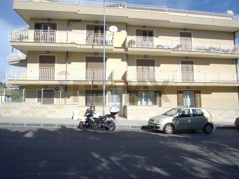 Appartamento in Vendita a Acireale, 240'000&euro;, 200 m²