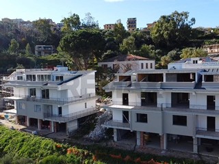 Trilocale in Vendita a Capo d'Orlando, 240'000&euro;, 83 m²