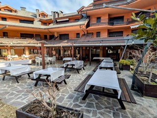 Immobile commerciale in Affitto a Artogne, 1'400&euro;, 148 m²