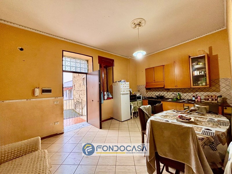 Trilocale in Vendita a Sant'Antimo, 55'000&euro;, 70 m²