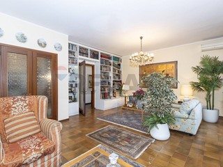 Appartamento in Vendita a Milano, 345'000&euro;, 139 m²