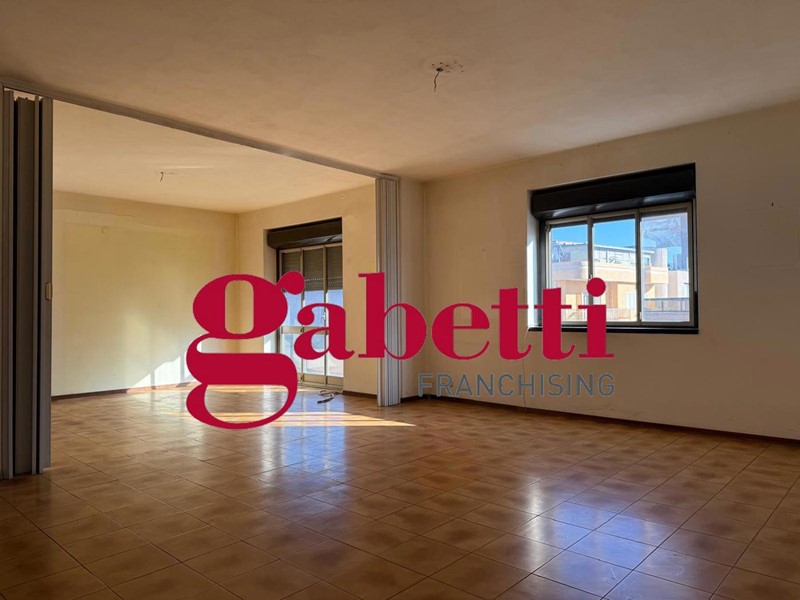 Quadrilocale in Vendita a San Nicola la Strada, 230'000&euro;, 174 m²
