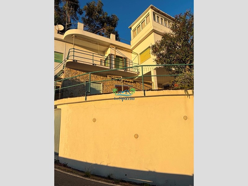 Casa Indipendente in Vendita a Andora, zona Marina Di Andora, 550'000&euro;, 155 m², arredato, con Box