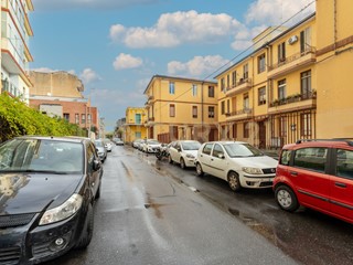Quadrilocale in Vendita a Catania, 130'000&euro;, 86 m²