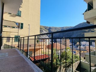 Quadrilocale in Vendita a Genova, zona Molassana, 65'000&euro;, 70 m²