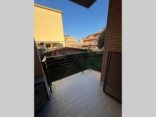 Trilocale in Vendita a Roma, 179'000&euro;, 65 m²