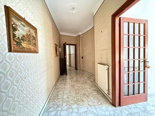 Appartamento in Vendita a Imperia, 220'000&euro;, 117 m²