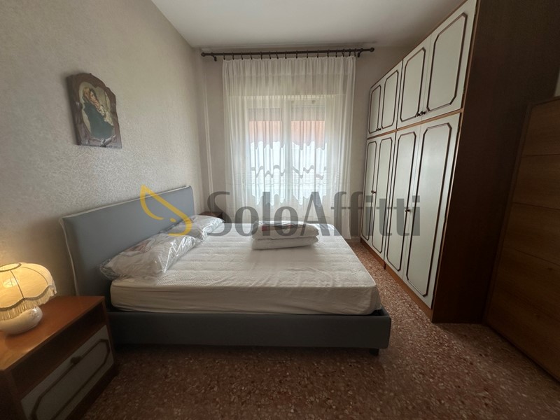 Stanza in Affitto a Latina, 300&euro;, 12 m², arredato