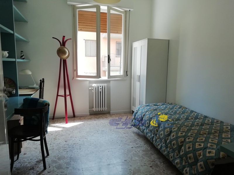 Trilocale in Affitto a Parma, 275&euro;, 80 m²