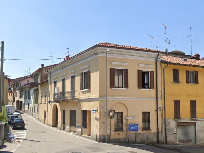 Trilocale in Vendita a Veduggio con Colzano, 43'500&euro;, 71 m²