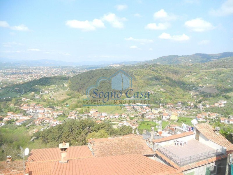 Quadrilocale in Vendita a Luni, zona Nicola, 115'000&euro;, 95 m²