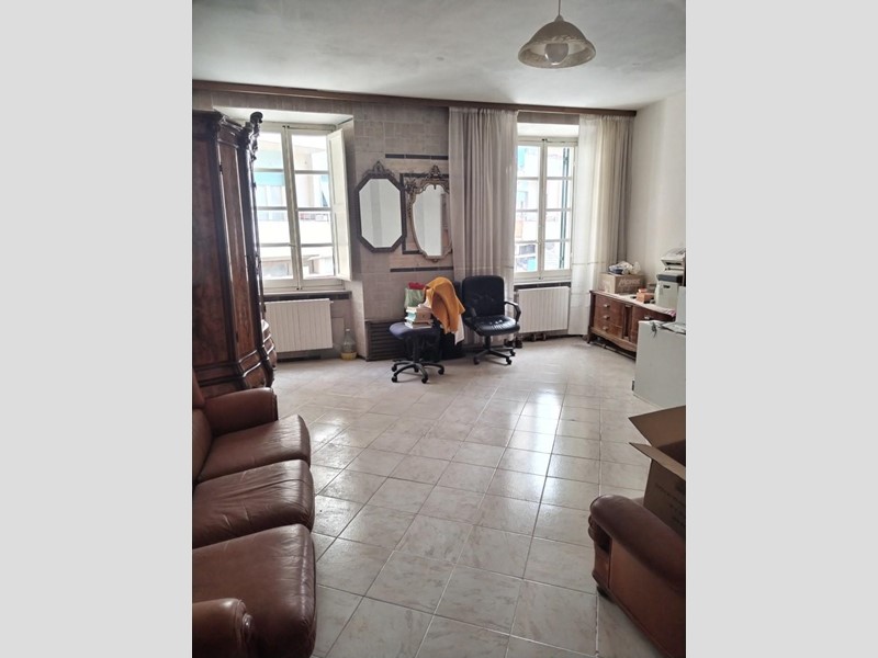 Appartamento in Vendita a Massa, 169'000&euro;, 120 m²