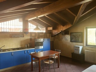 Trilocale in Vendita a Oleggio Castello, 118'000&euro;, 98 m²