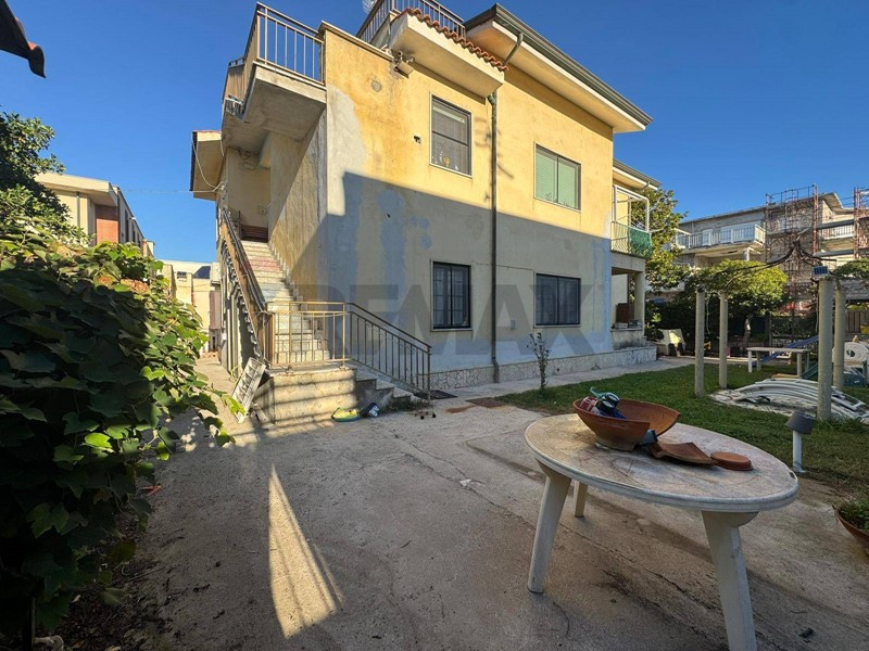 Trilocale in Vendita a Minturno, 180'000&euro;, 100 m²