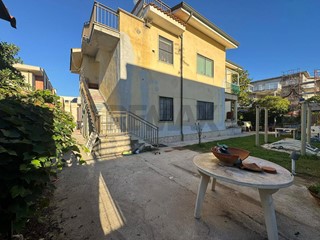 Trilocale in Vendita a Minturno, 180'000&euro;, 100 m²