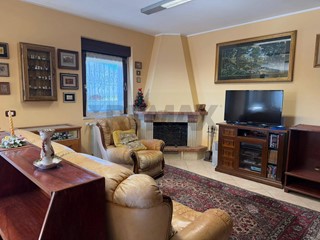 Quadrilocale in Vendita a Castel di Sangro, 250'000&euro;, 100 m²