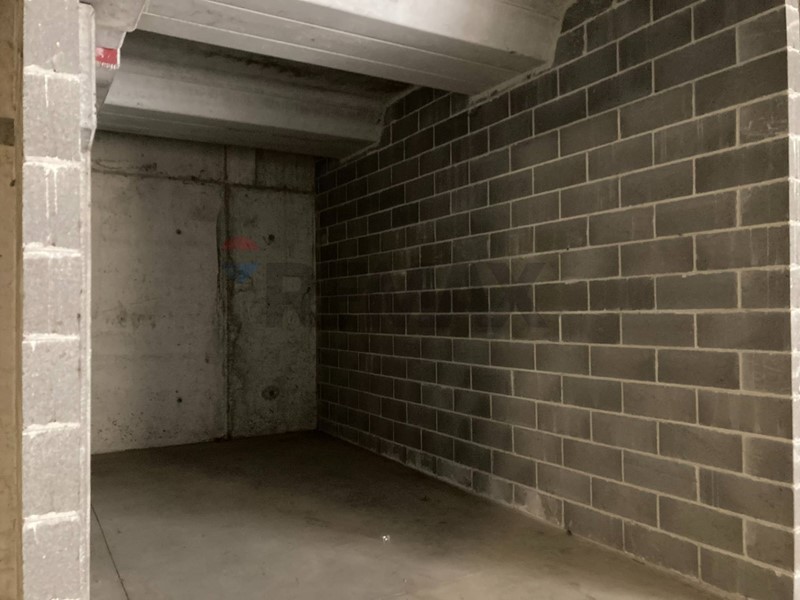 Box in Vendita a Cernusco sul Naviglio, 15'900&euro;, 19 m²
