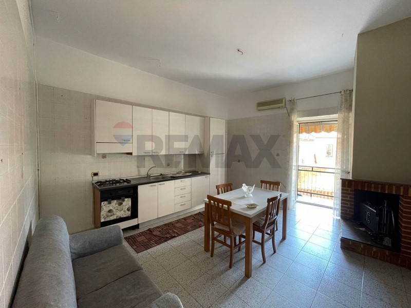 Quadrilocale in Vendita a Corigliano Rossano, 30'000&euro;, 117 m²