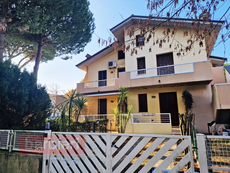 Trilocale in Vendita a Cervia, 410'000&euro;, 80 m²