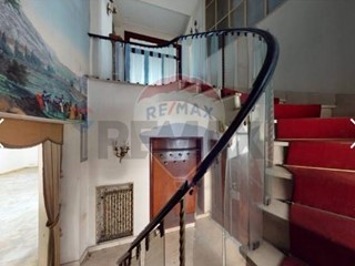 Villa in Vendita a Frosinone, 267'000&euro;, 365 m²