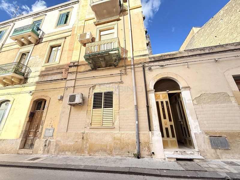 Trilocale in Vendita a Siracusa, 78'000&euro;, 75 m²