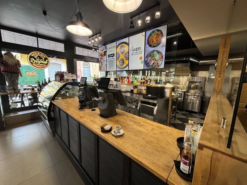 Attività commerciale in Vendita a Vittoria, 189'000&euro;, 180 m²