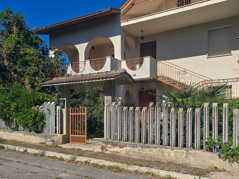 Appartamento in Vendita a Filetto, 70'000&euro;, 127 m²