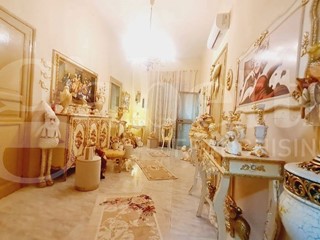 Trilocale in Vendita a Palermo, 119'000&euro;, 90 m²