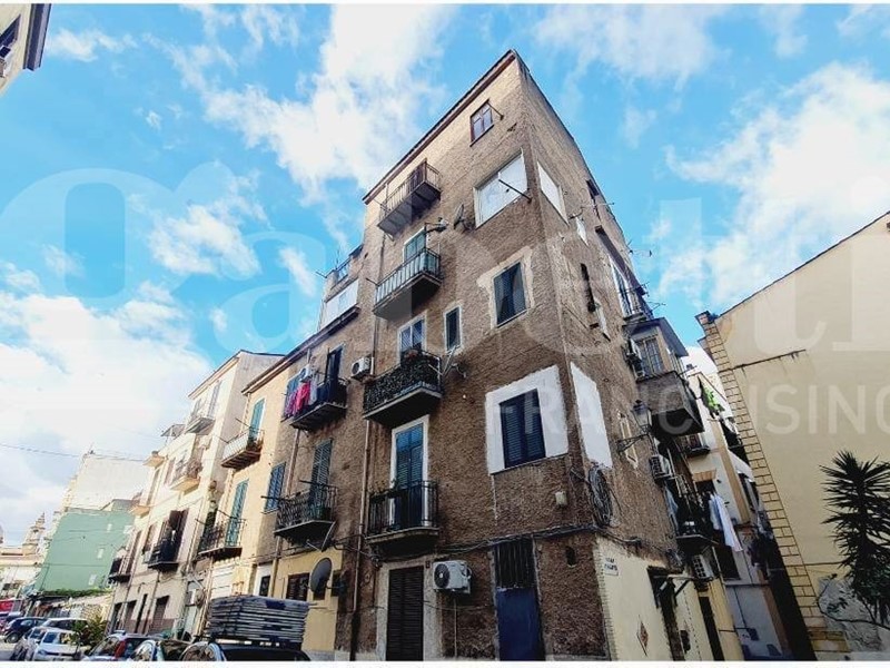 Trilocale in Vendita a Palermo, 109'000&euro;, 90 m²