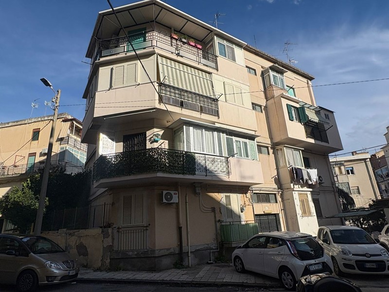 Trilocale in Vendita a Messina, 83'000&euro;, 78 m²