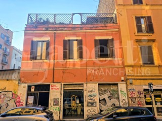 Trilocale in Vendita a Roma, 375'000&euro;, 72 m²