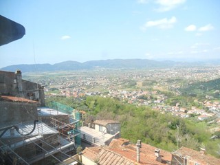 Quadrilocale in Vendita a Luni, zona Nicola, 115'000&euro;, 95 m²