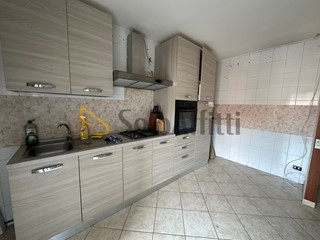 Appartamento in Affitto a Latina, 700&euro;, 90 m²
