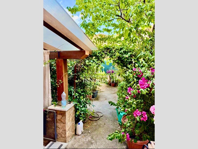 Villa bifamiliare in Vendita a Massa, 190'000&euro;, 80 m², arredato