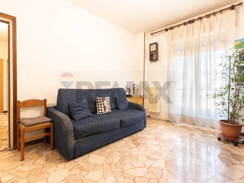 Bilocale in Vendita a Cologno Monzese, 135'000&euro;, 58 m²