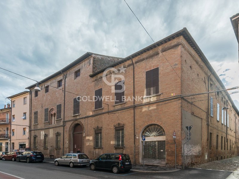 Quadrilocale in Vendita a Forlì, 300'000&euro;, 130 m²