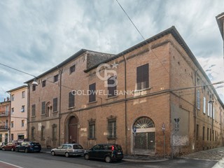 Quadrilocale in Vendita a Forlì, 300'000&euro;, 130 m²